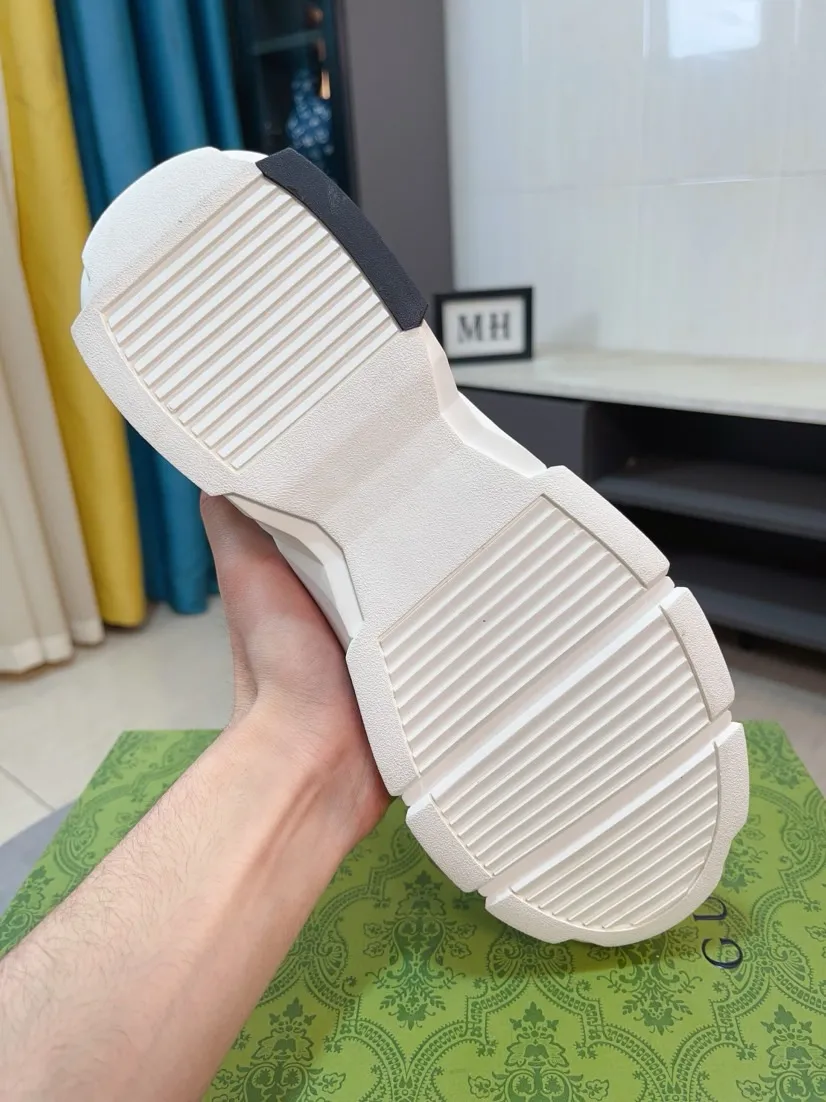 Men's shoes 💰560🌹🌹GUCCI [Gucci] New high-end brand of men's shoes, the latest fashionable casual men's shoes, trendy and versatile, relaxed and sporty style, uppers imported from Italy, first-layer cowhide, genuine leather lining, and ultra-fine workmanship. Original personalized fashionable rubber wear-resistant outsole, light and comfortable on the foot, size 38-44